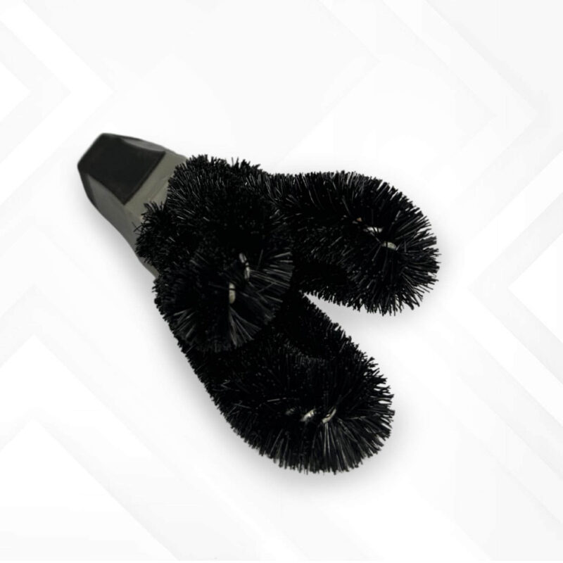 lug-but-brush